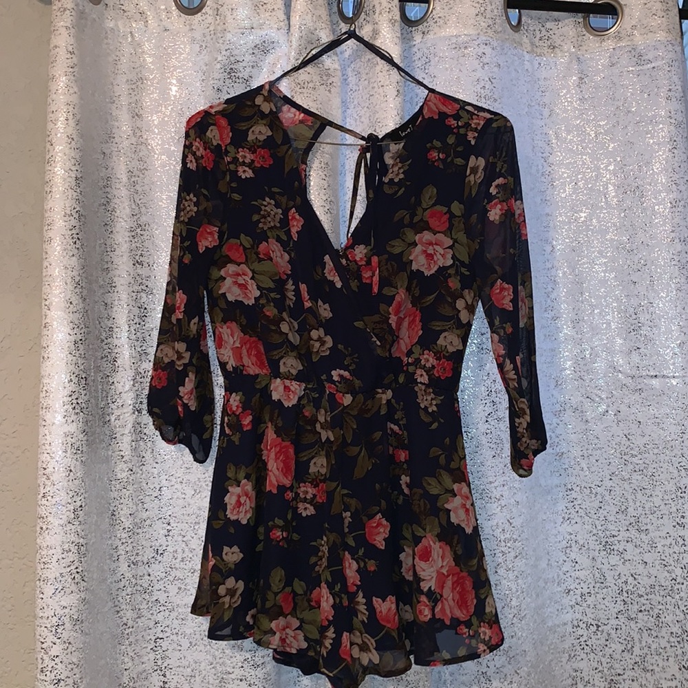 Floral Romper - Picture 2 of 2